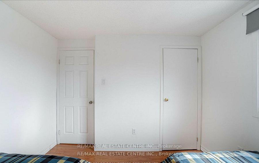 Photo 28 of 2046 Glenada Crescent, Oakville, Wedgewood Creek — HOMEH