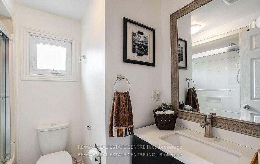 Photo 29 of 2046 Glenada Crescent, Oakville, Wedgewood Creek — HOMEH