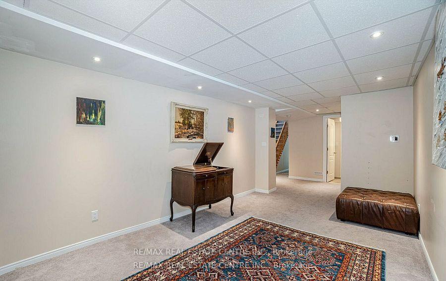 Photo 31 of 2046 Glenada Crescent, Oakville, Wedgewood Creek — HOMEH