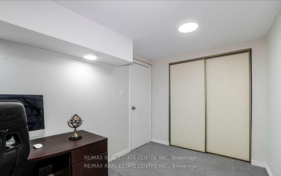 Photo 35 of 2046 Glenada Crescent, Oakville, Wedgewood Creek — HOMEH