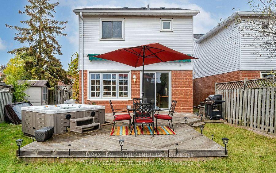 Photo 39 of 2046 Glenada Crescent, Oakville, Wedgewood Creek — HOMEH