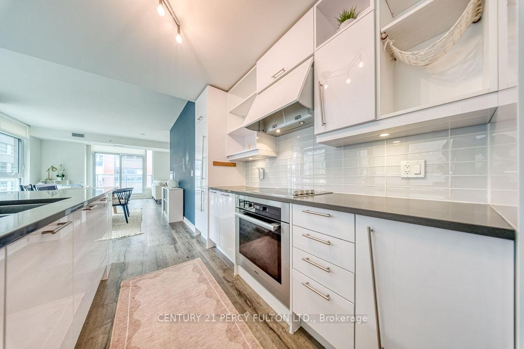 Photo 11 of Unit 323, 30 Nelson Street, Toronto, Waterfront Communities — HOMEH