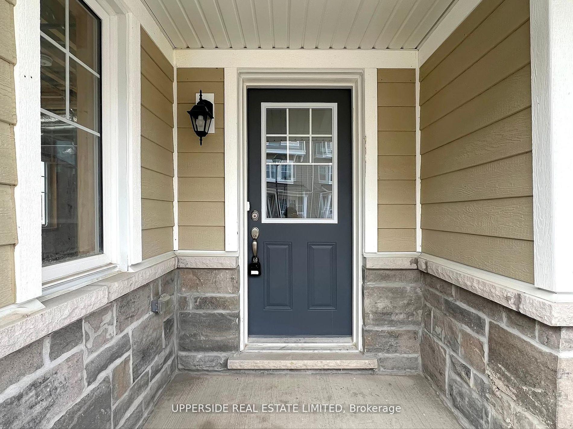 Photo 4 of 18 Lana Circle, Wasaga Beach — HOMEH