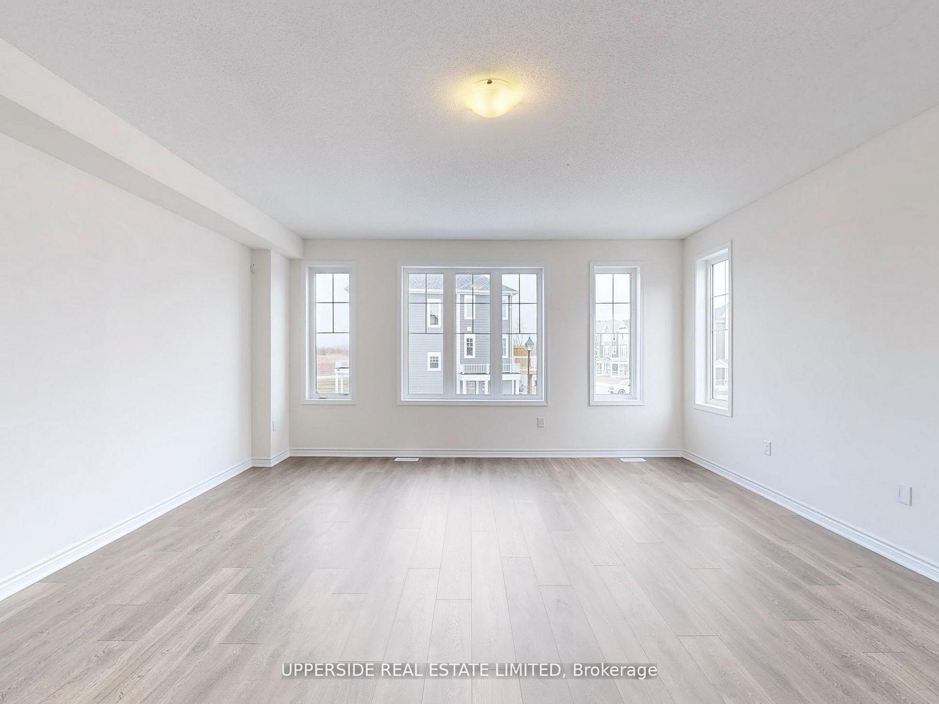 Photo 6 of 18 Lana Circle, Wasaga Beach — HOMEH