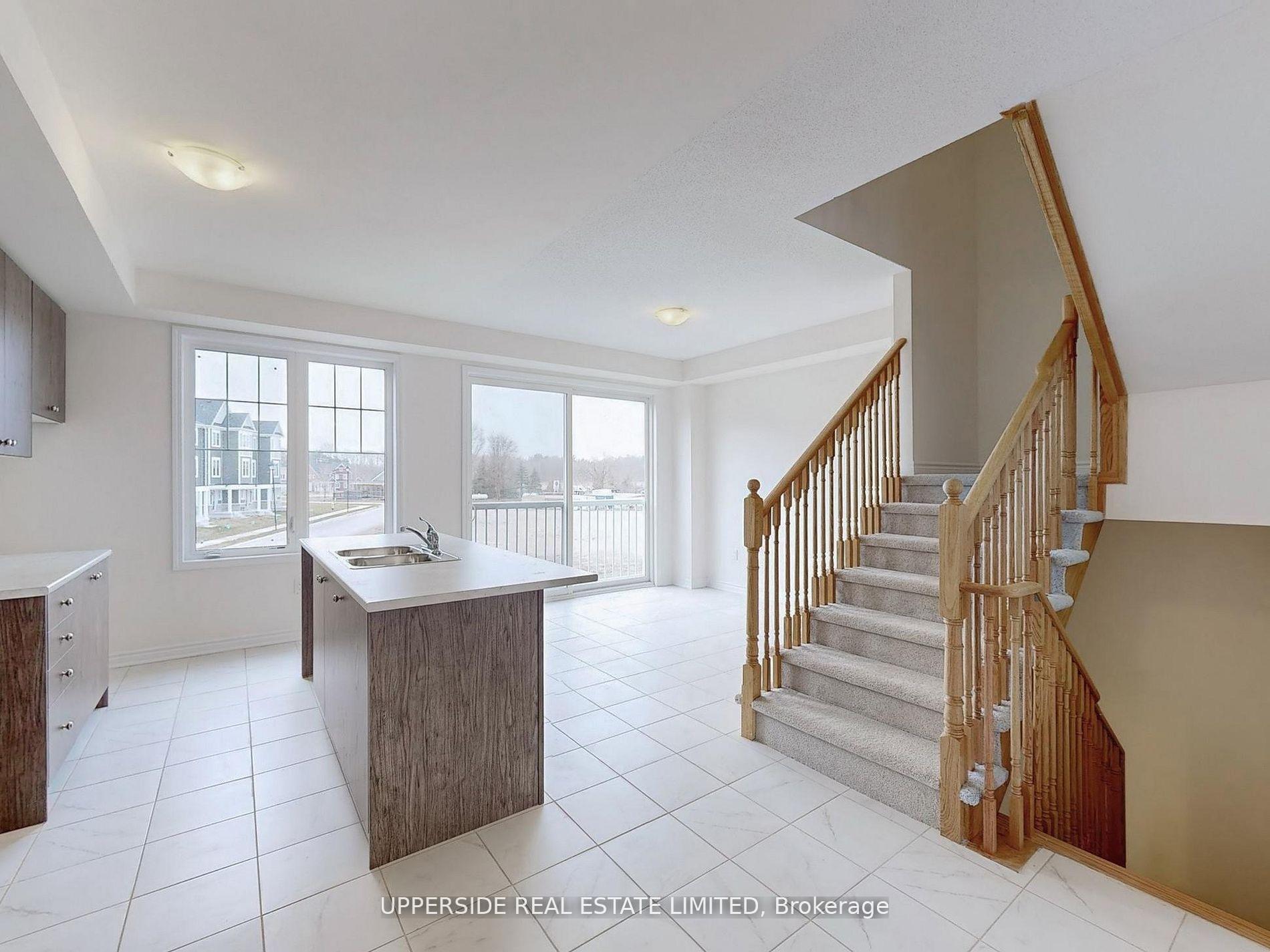 Photo 9 of 18 Lana Circle, Wasaga Beach — HOMEH