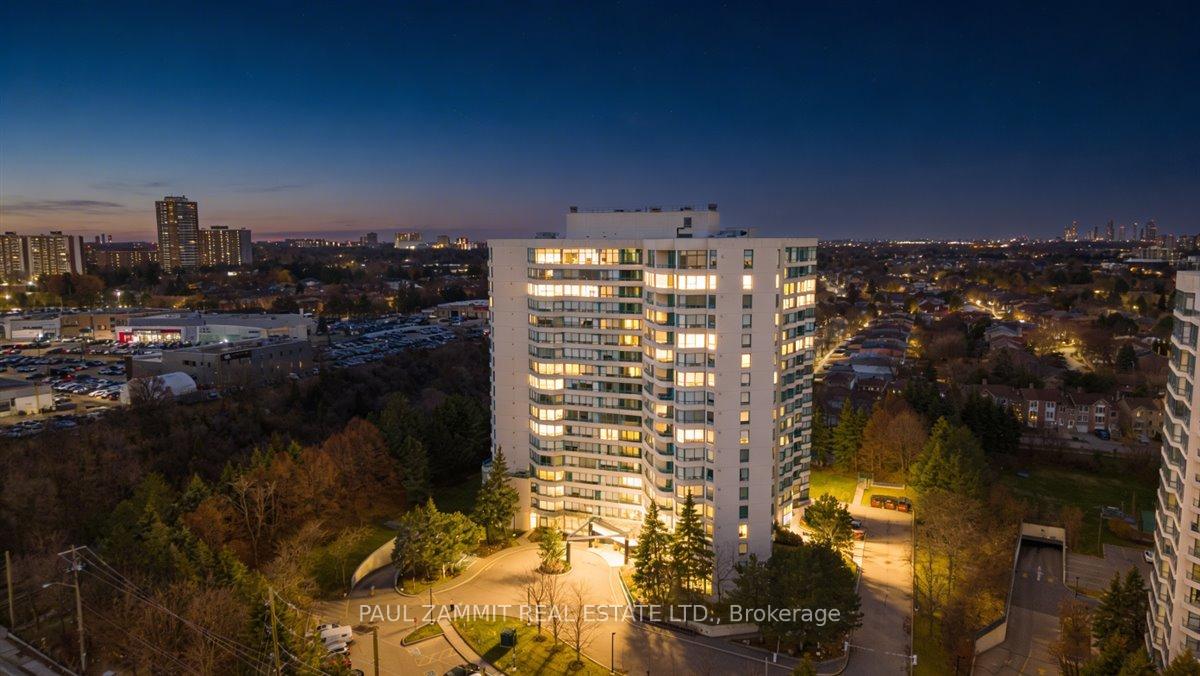 Photo 1 of Unit 911, 7250 Yonge Street, Vaughan, Crestwood-Springfarm-Yorkhill — HOMEH
