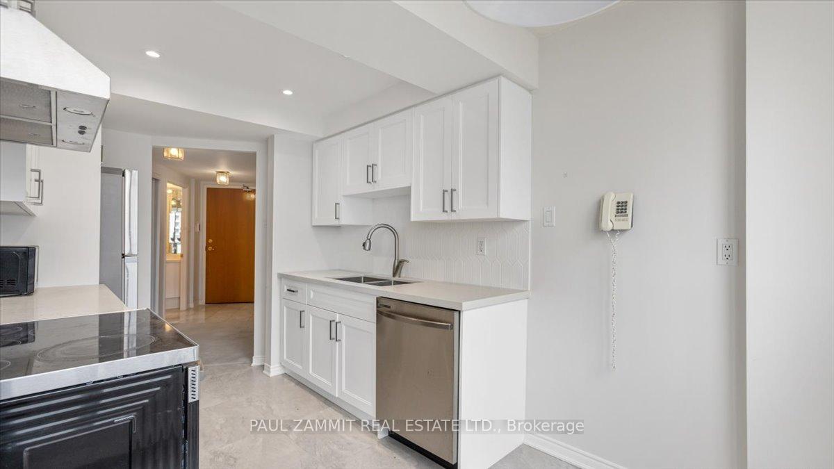 Photo 7 of Unit 911, 7250 Yonge Street, Vaughan, Crestwood-Springfarm-Yorkhill — HOMEH