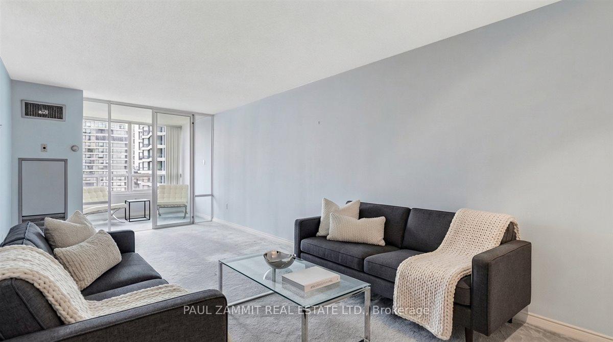 Photo 11 of Unit 911, 7250 Yonge Street, Vaughan, Crestwood-Springfarm-Yorkhill — HOMEH