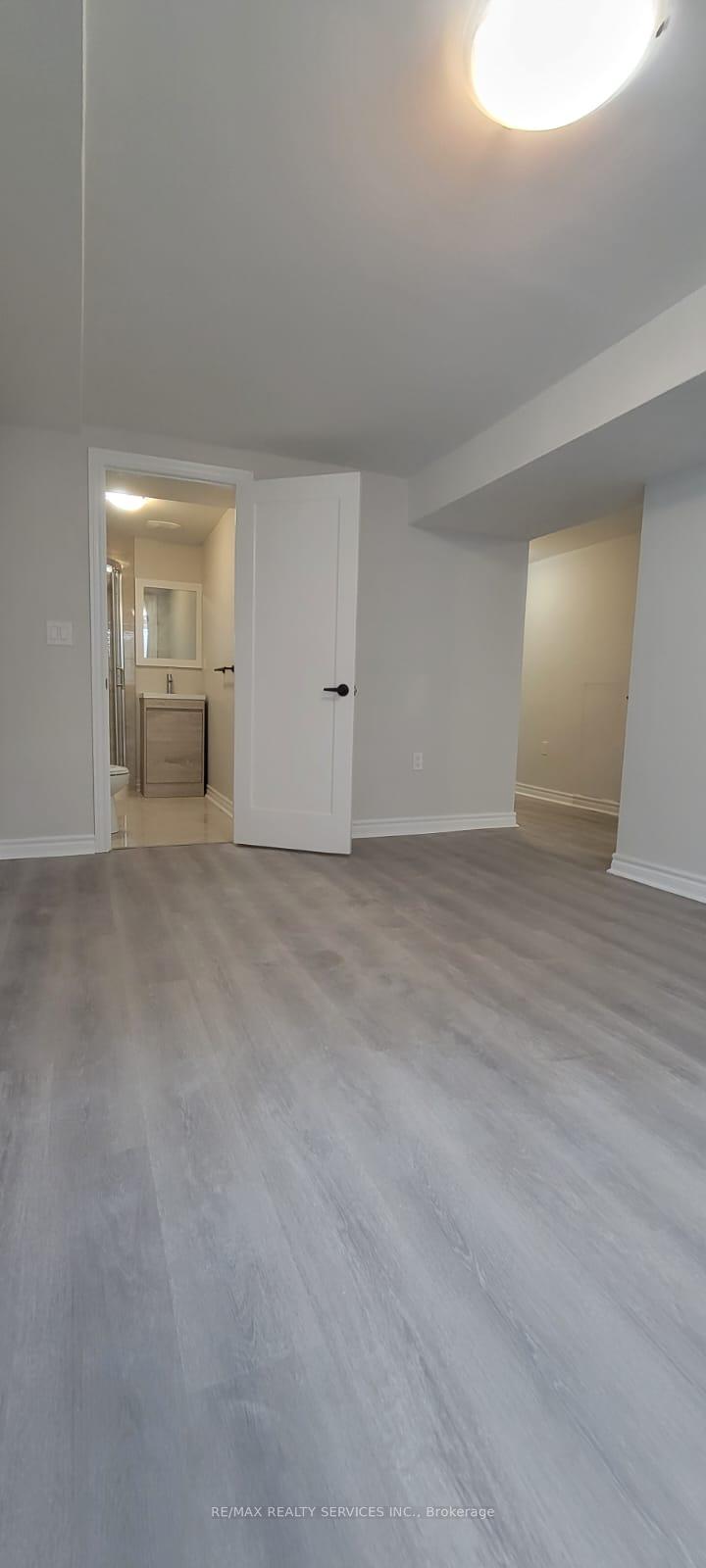 Photo 3 of 5 Greenwood Crescent, Brampton, Northgate — HOMEH