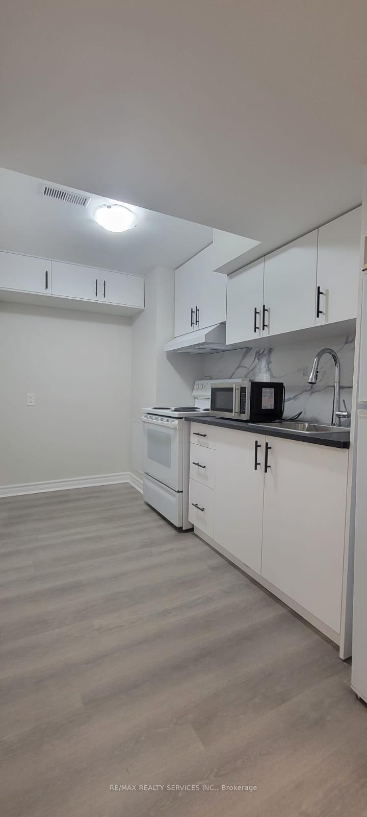 Photo 7 of 5 Greenwood Crescent, Brampton, Northgate — HOMEH