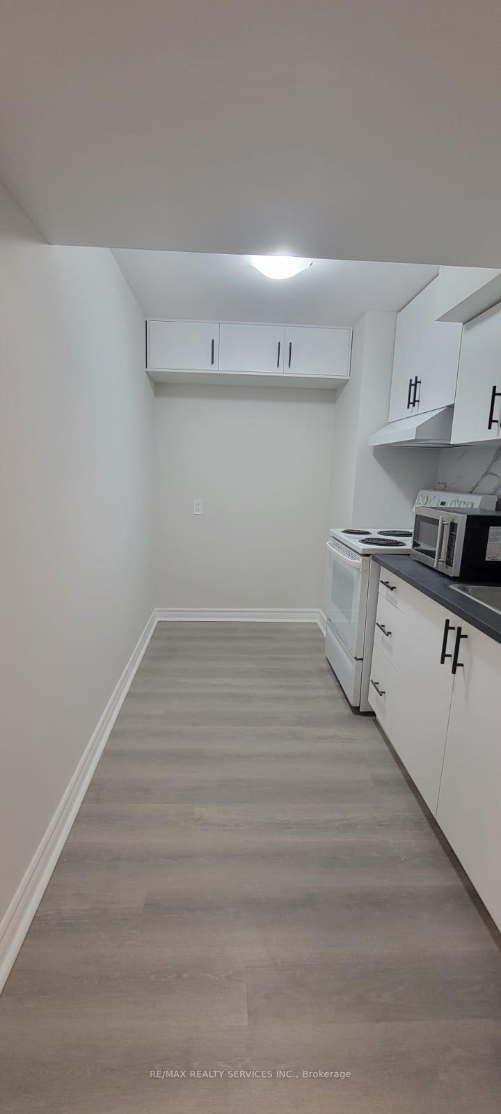 Photo 9 of 5 Greenwood Crescent, Brampton, Northgate — HOMEH