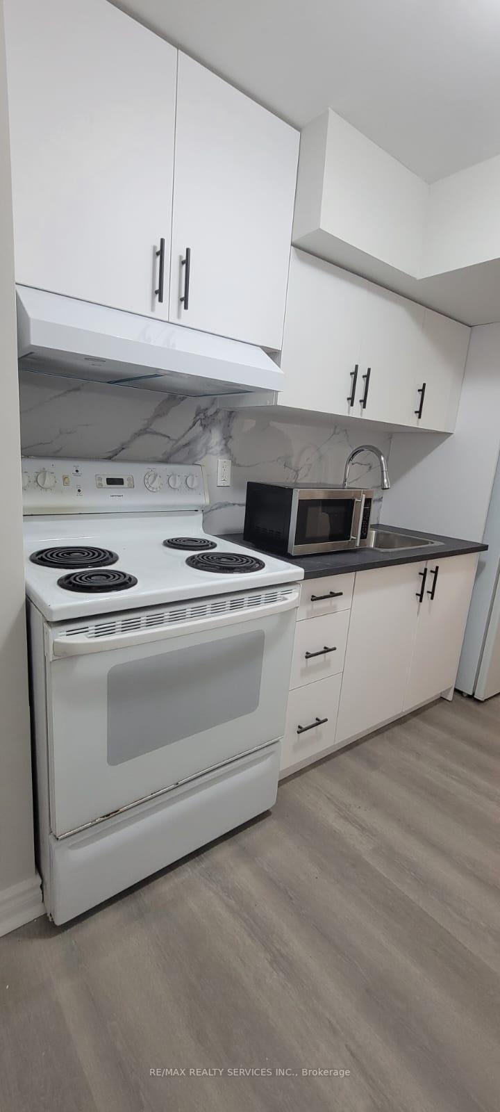 Photo 10 of 5 Greenwood Crescent, Brampton, Northgate — HOMEH