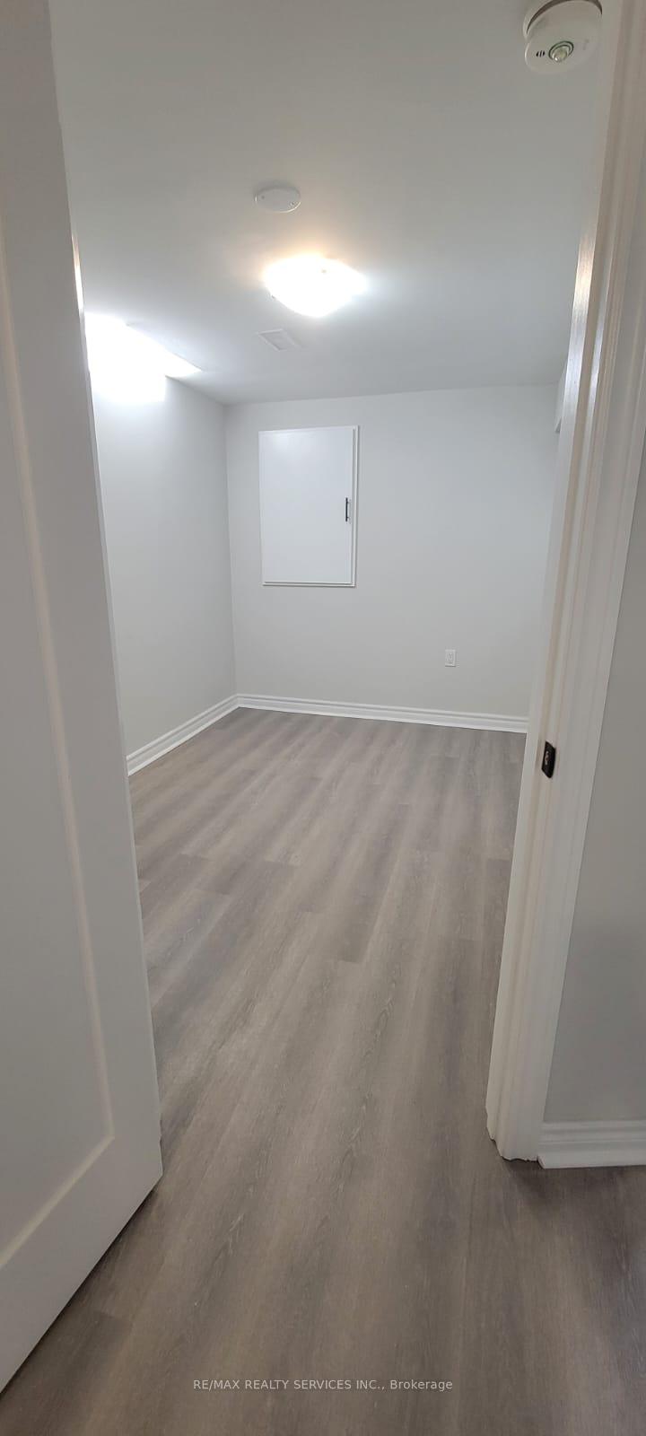 Photo 12 of 5 Greenwood Crescent, Brampton, Northgate — HOMEH