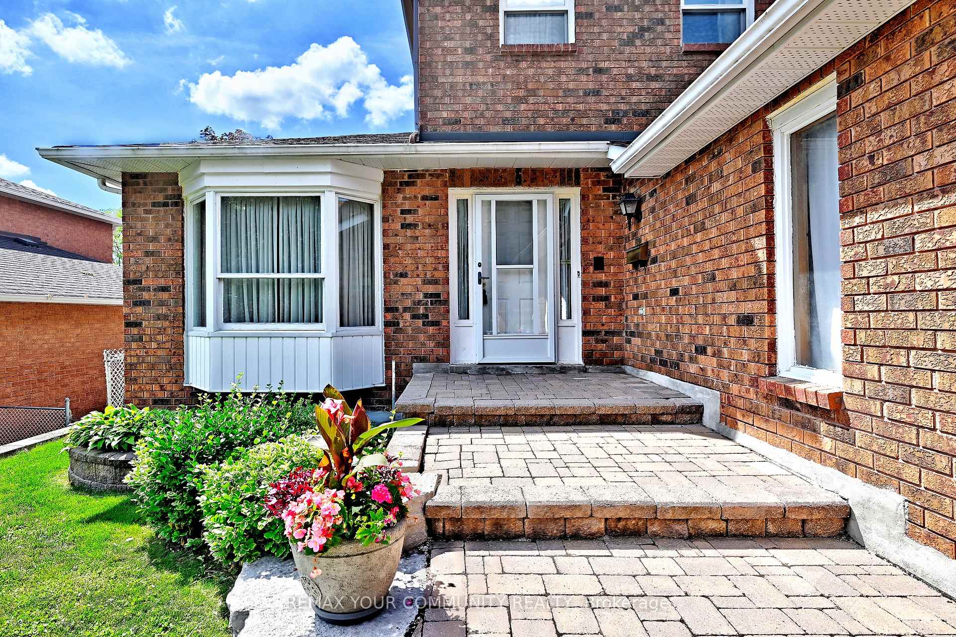 Photo 2 of 49 Tribbling Crescent, Aurora, Hills of St Andrew — HOMEH