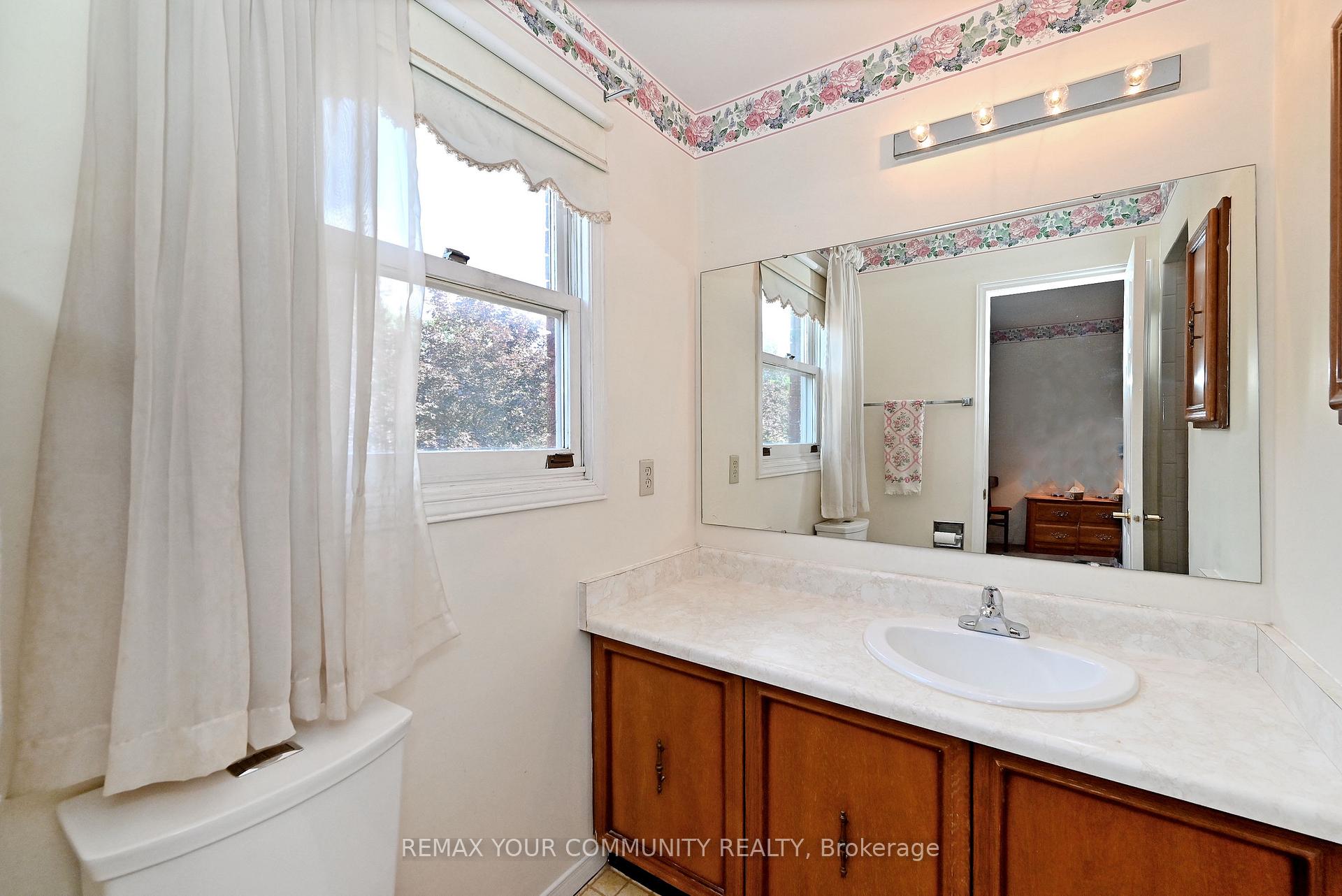 Photo 15 of 49 Tribbling Crescent, Aurora, Hills of St Andrew — HOMEH