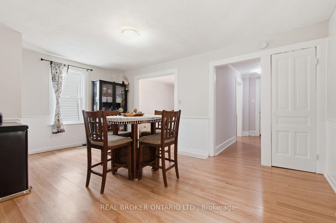 Photo 3 of 12 Elmview Street E, Welland, Prince Charles — HOMEH