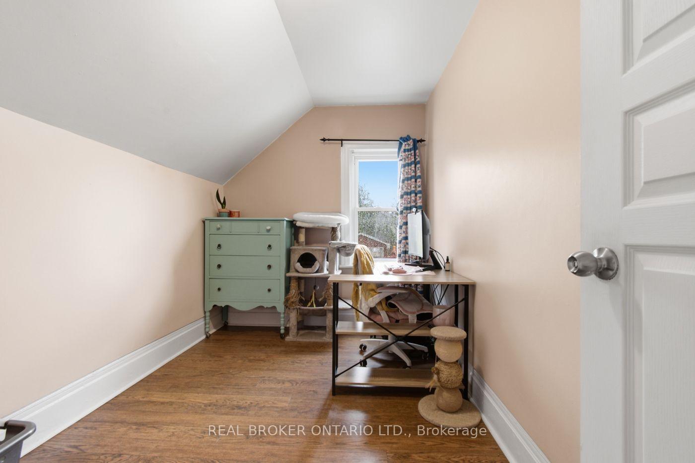 Photo 18 of 12 Elmview Street E, Welland, Prince Charles — HOMEH