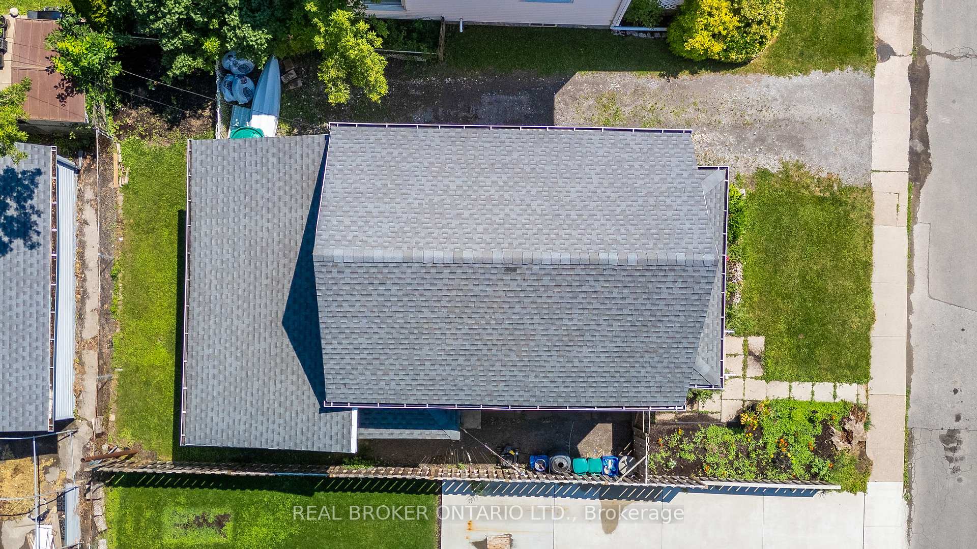 Photo 25 of 12 Elmview Street E, Welland, Prince Charles — HOMEH