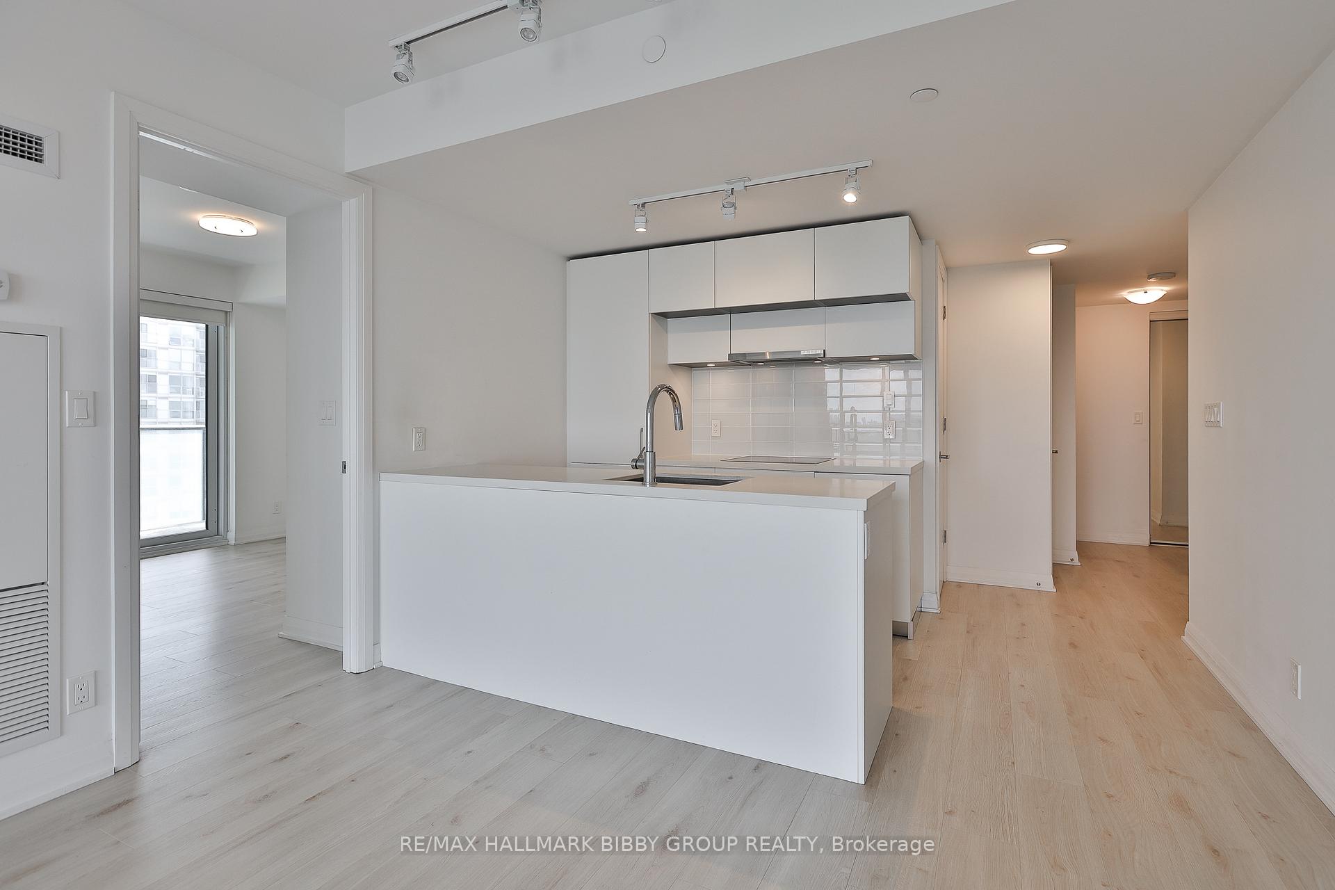 Photo 5 of Unit 1808, 99 Foxbar Road, Toronto, Yonge-St. Clair — HOMEH
