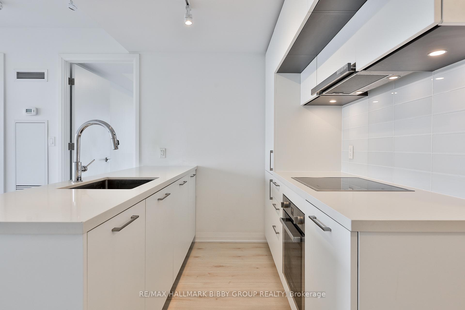 Photo 10 of Unit 1808, 99 Foxbar Road, Toronto, Yonge-St. Clair — HOMEH