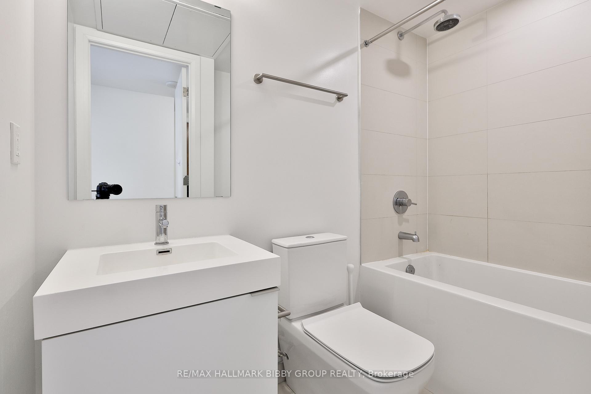 Photo 22 of Unit 1808, 99 Foxbar Road, Toronto, Yonge-St. Clair — HOMEH