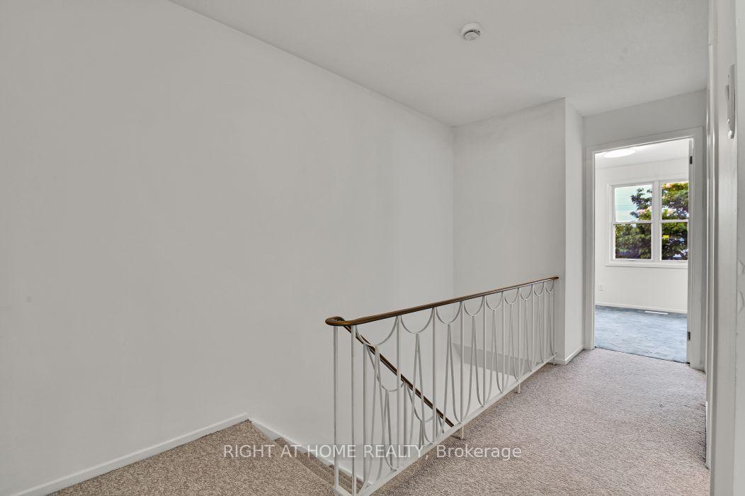 Photo 9 of 99 Craig Henry Drive, Ottawa, Craig Henry/Woodvale — HOMEH