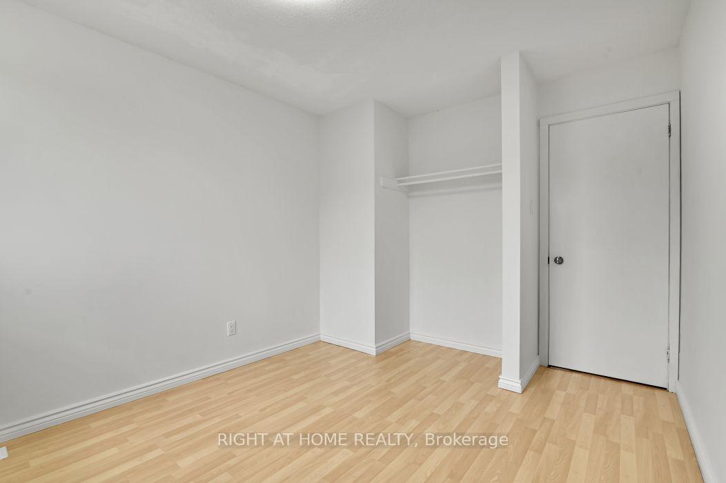 Photo 11 of 99 Craig Henry Drive, Ottawa, Craig Henry/Woodvale — HOMEH