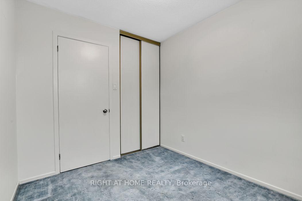Photo 18 of 99 Craig Henry Drive, Ottawa, Craig Henry/Woodvale — HOMEH