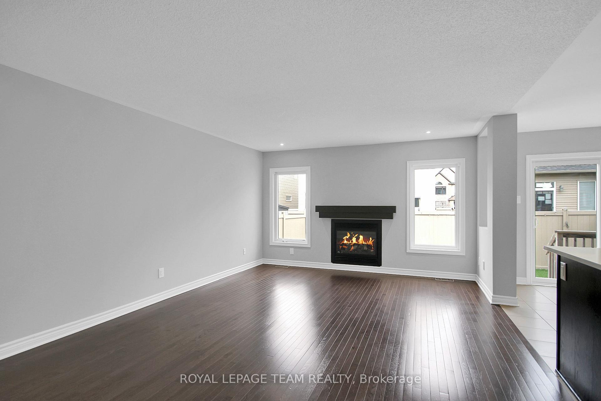 Photo 6 of 208 Mission Trail Crescent, Ottawa, Kanata - Kanata Lakes/Heritage Hills — HOMEH
