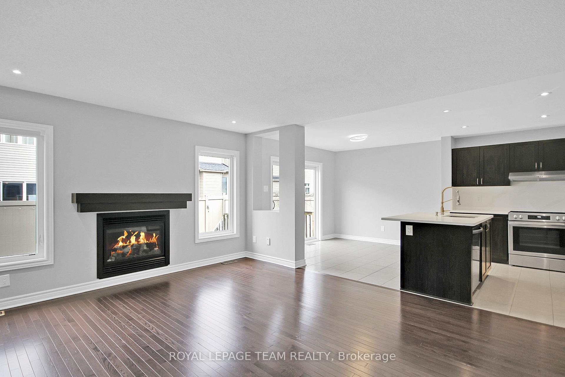 Photo 8 of 208 Mission Trail Crescent, Ottawa, Kanata - Kanata Lakes/Heritage Hills — HOMEH