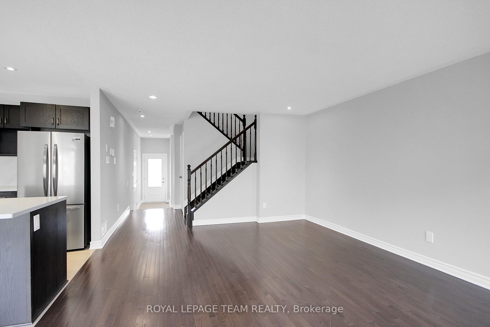 Photo 10 of 208 Mission Trail Crescent, Ottawa, Kanata - Kanata Lakes/Heritage Hills — HOMEH