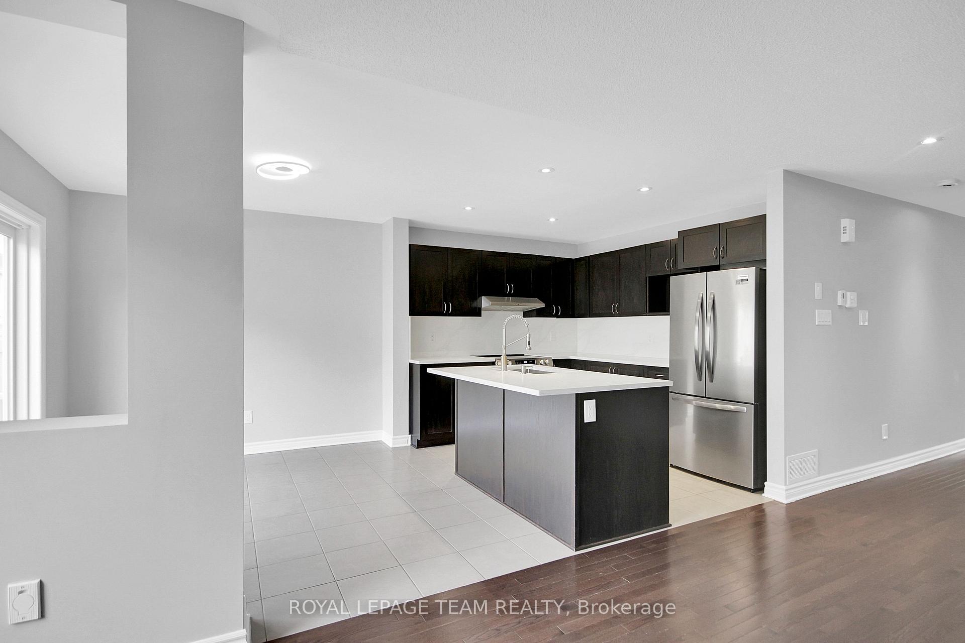 Photo 12 of 208 Mission Trail Crescent, Ottawa, Kanata - Kanata Lakes/Heritage Hills — HOMEH