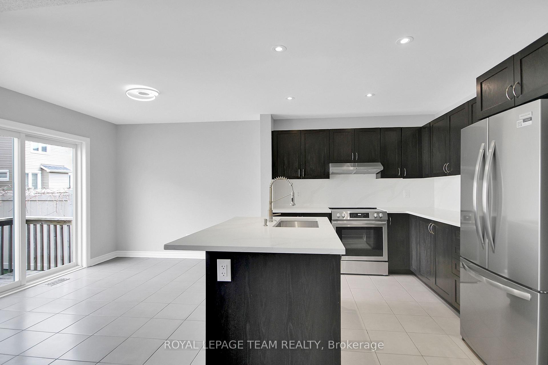Photo 14 of 208 Mission Trail Crescent, Ottawa, Kanata - Kanata Lakes/Heritage Hills — HOMEH