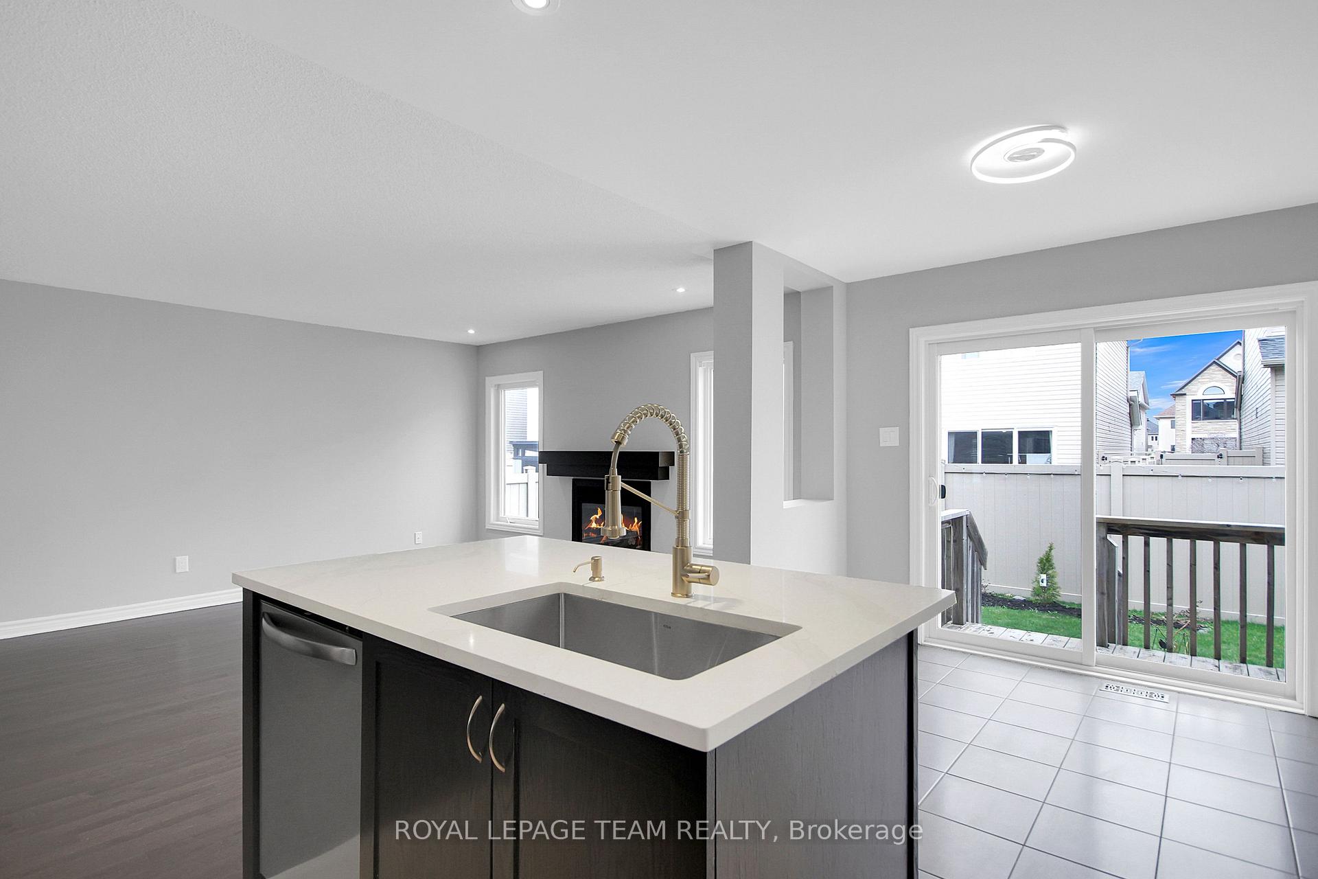Photo 17 of 208 Mission Trail Crescent, Ottawa, Kanata - Kanata Lakes/Heritage Hills — HOMEH