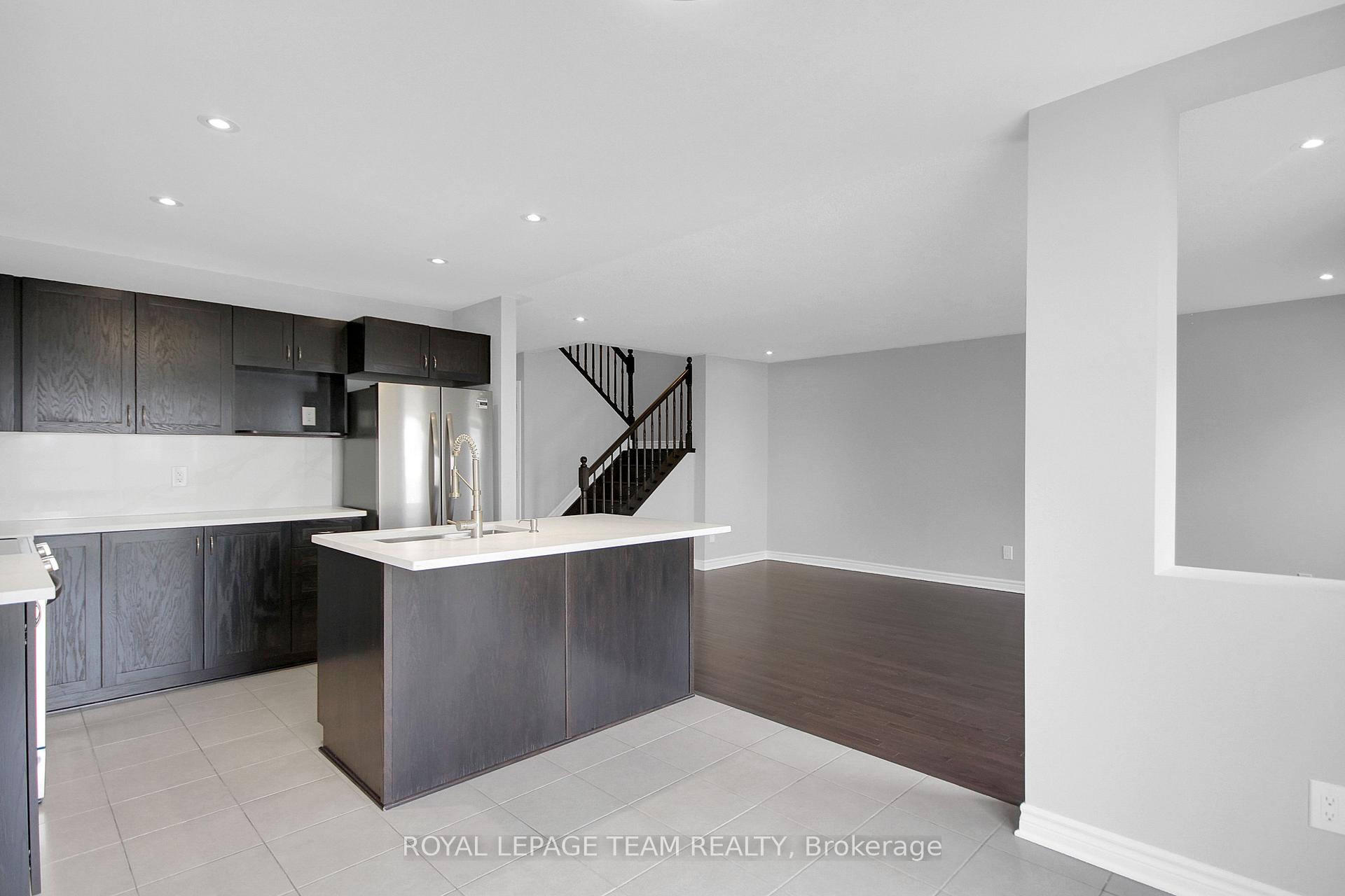 Photo 19 of 208 Mission Trail Crescent, Ottawa, Kanata - Kanata Lakes/Heritage Hills — HOMEH