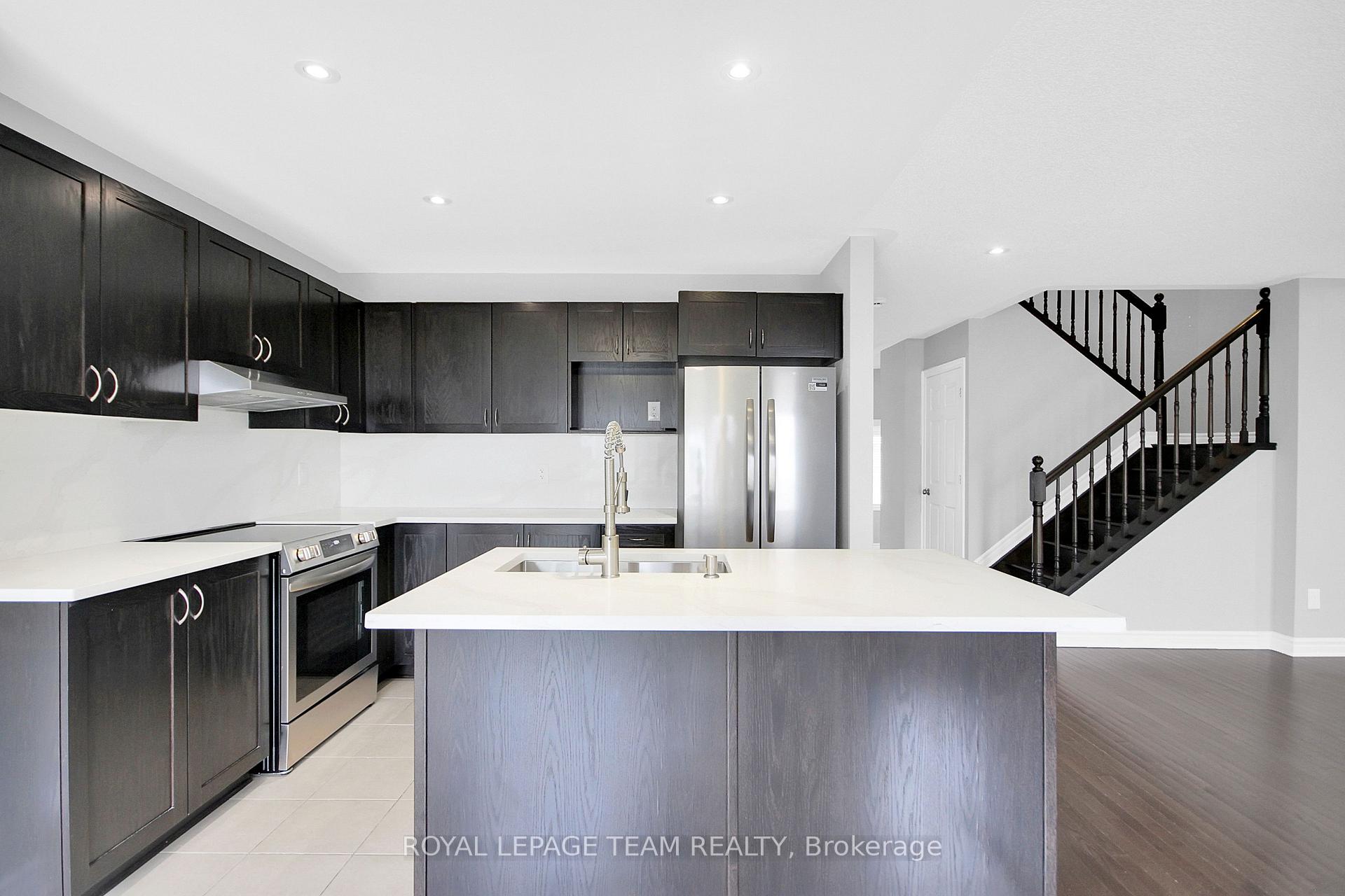 Photo 20 of 208 Mission Trail Crescent, Ottawa, Kanata - Kanata Lakes/Heritage Hills — HOMEH