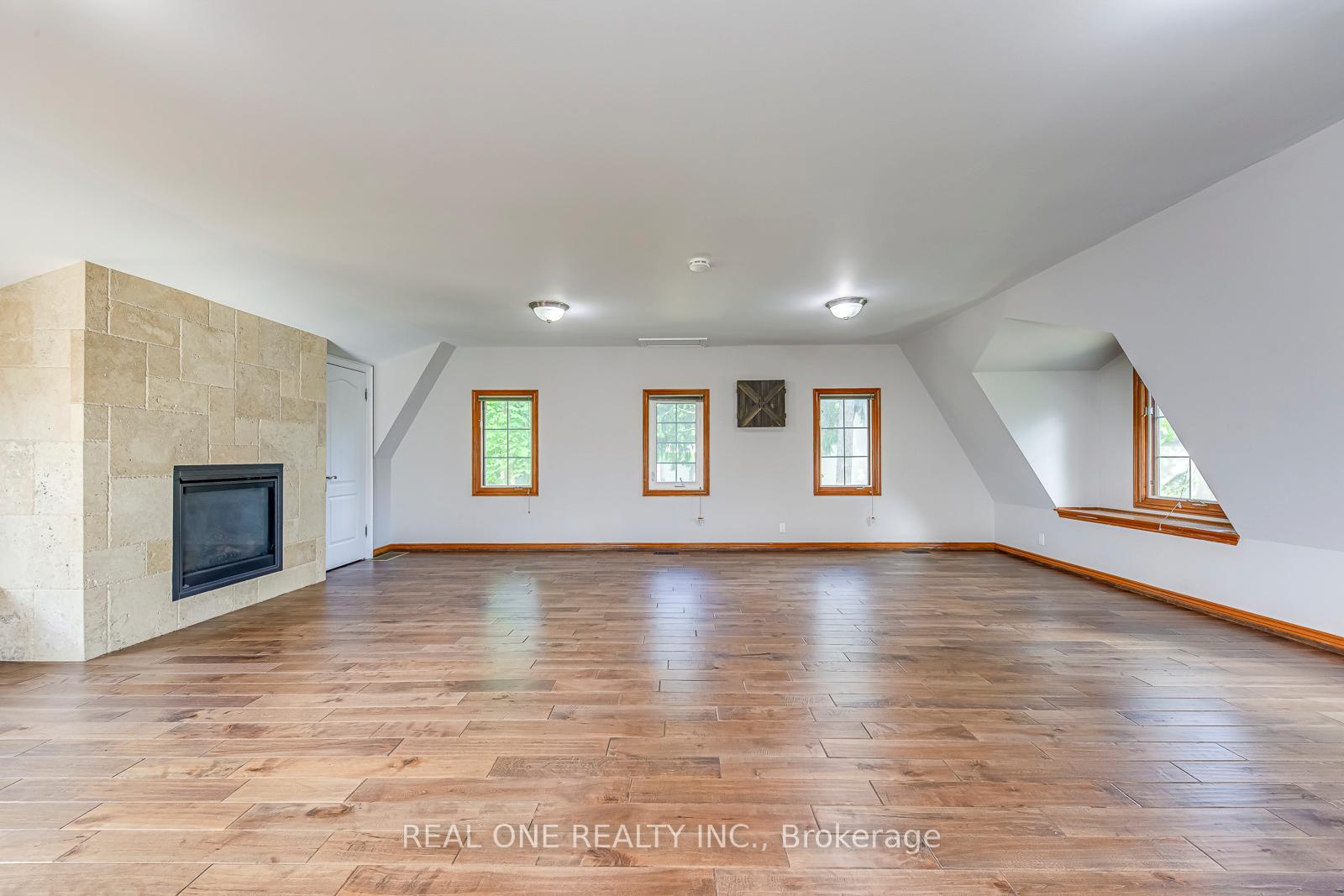 Photo 25 of 308 Morrison Road, Oakville, Morrison — HOMEH