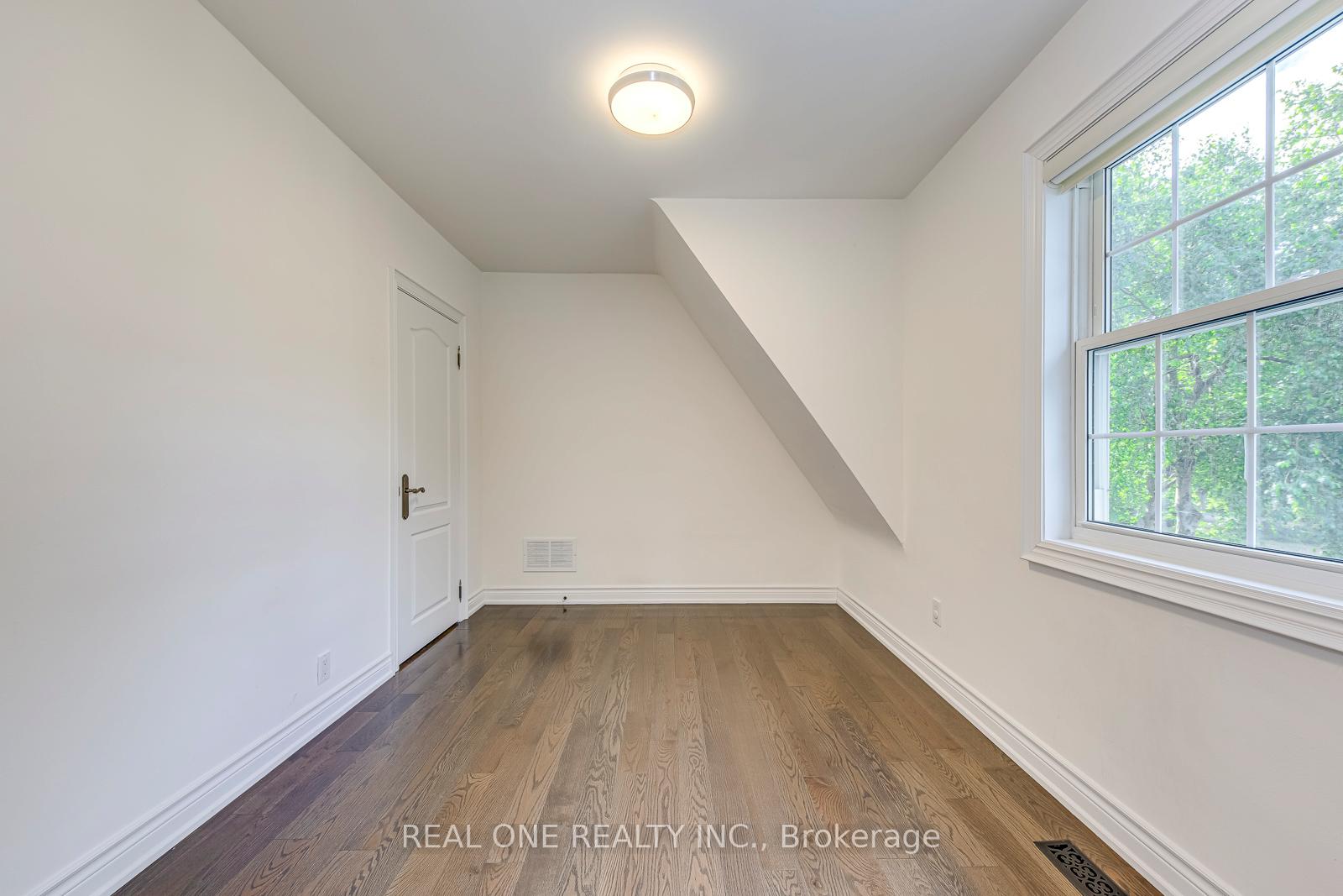 Photo 36 of 308 Morrison Road, Oakville, Morrison — HOMEH