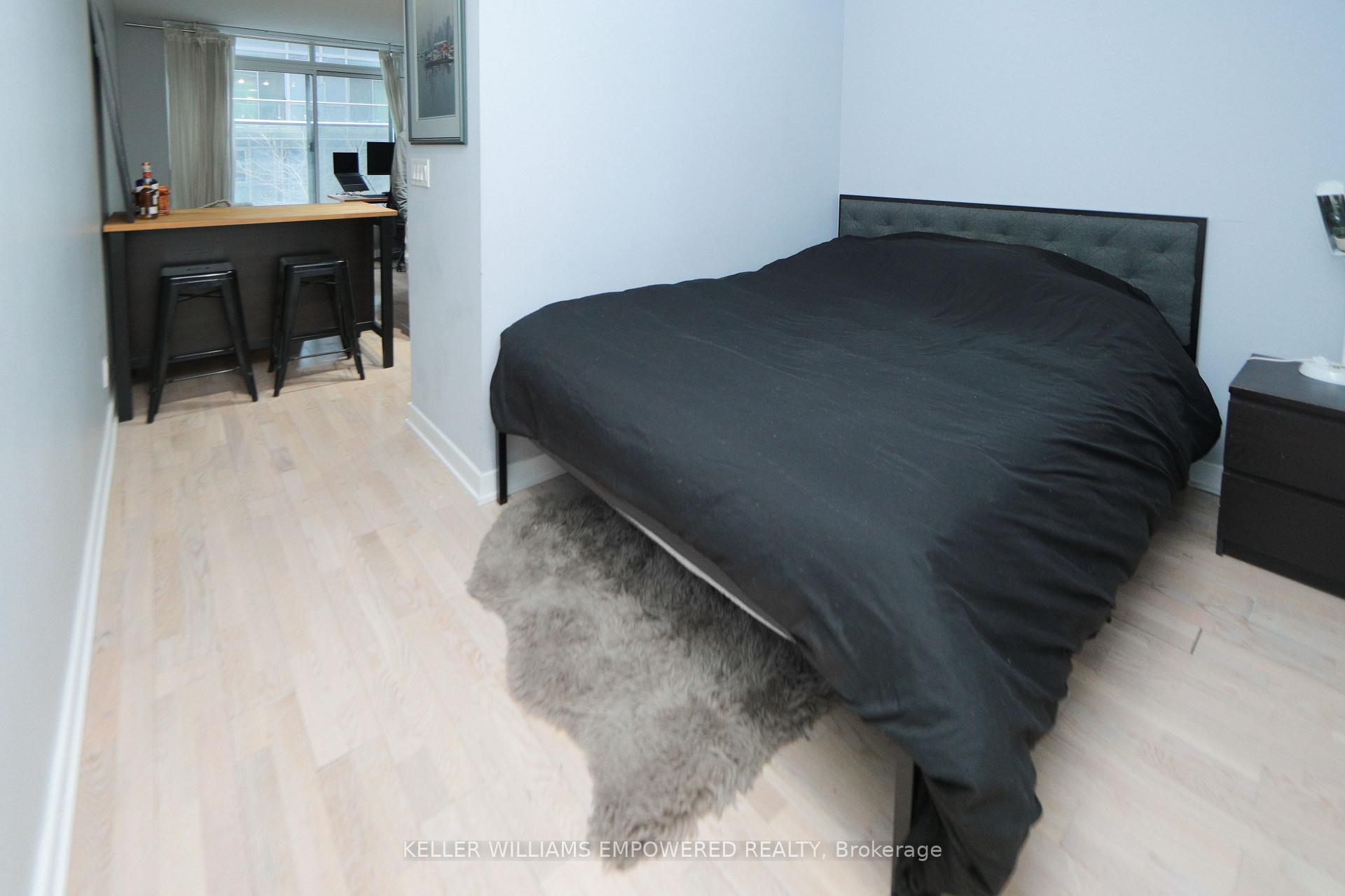 Photo 8 of Unit 221, 21 Nelson Street, Toronto, Waterfront Communities — HOMEH