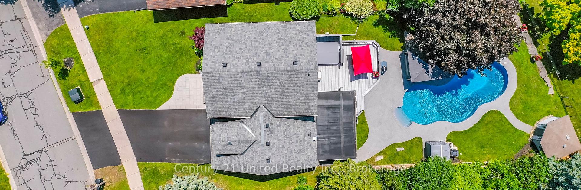 Photo 3 of 33 Oakwood Crescent, Peterborough, Monaghan Ward 2 — HOMEH