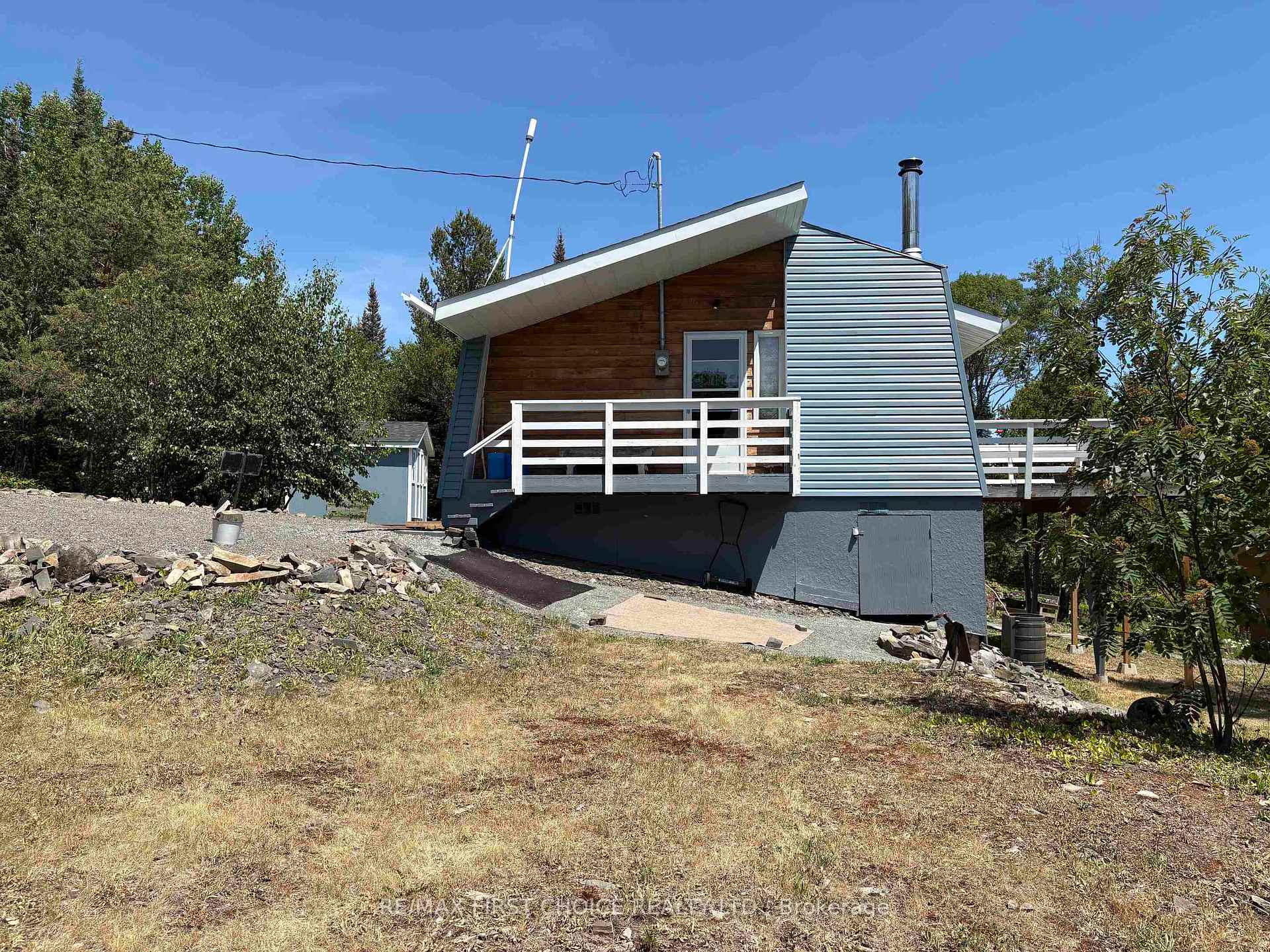 Photo 2 of 560 Little Trout Bay Rd., Neebing, Crooks — HOMEH