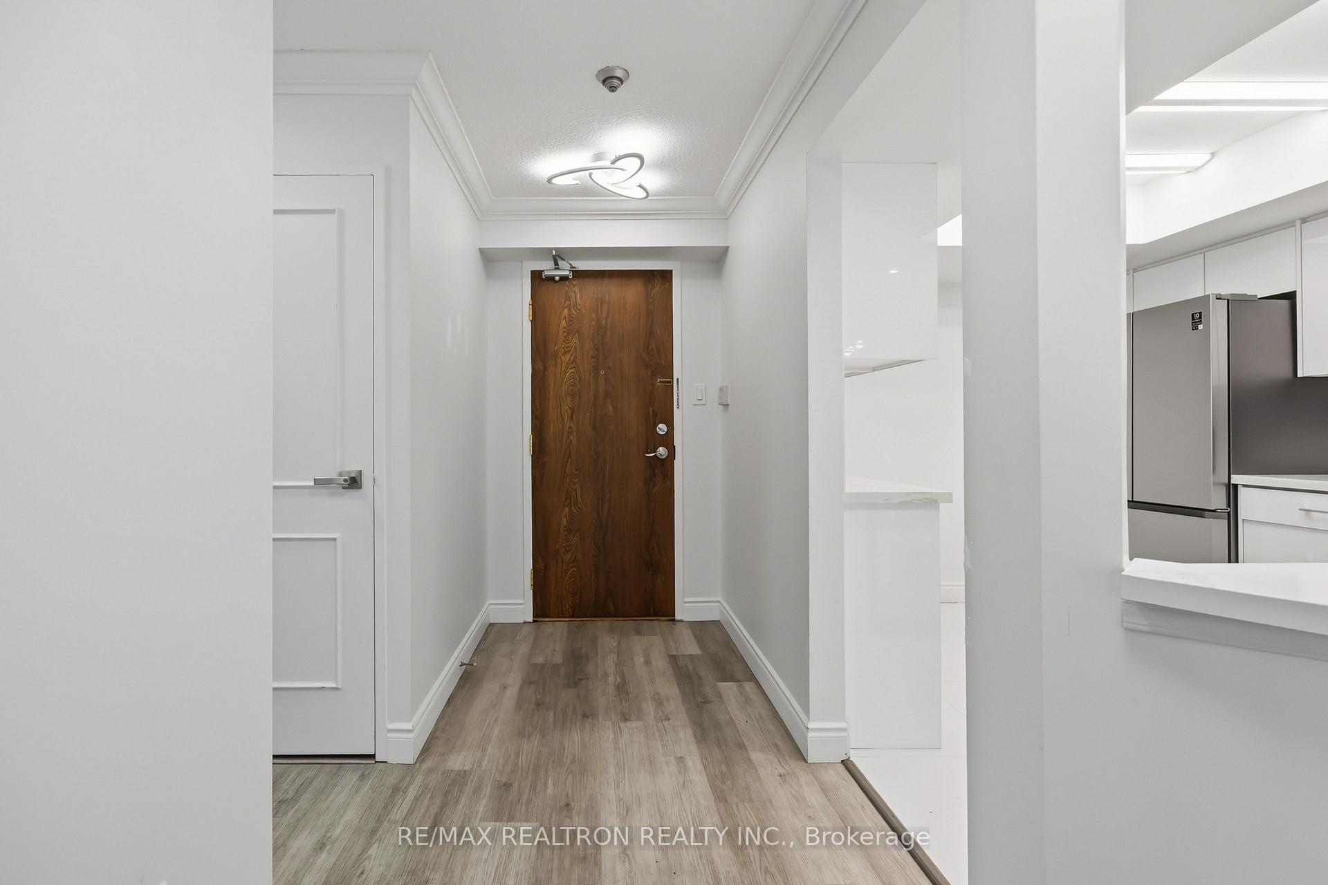 Photo 5 of Unit 608, 7440 Bathurst Street, Vaughan, Brownridge — HOMEH