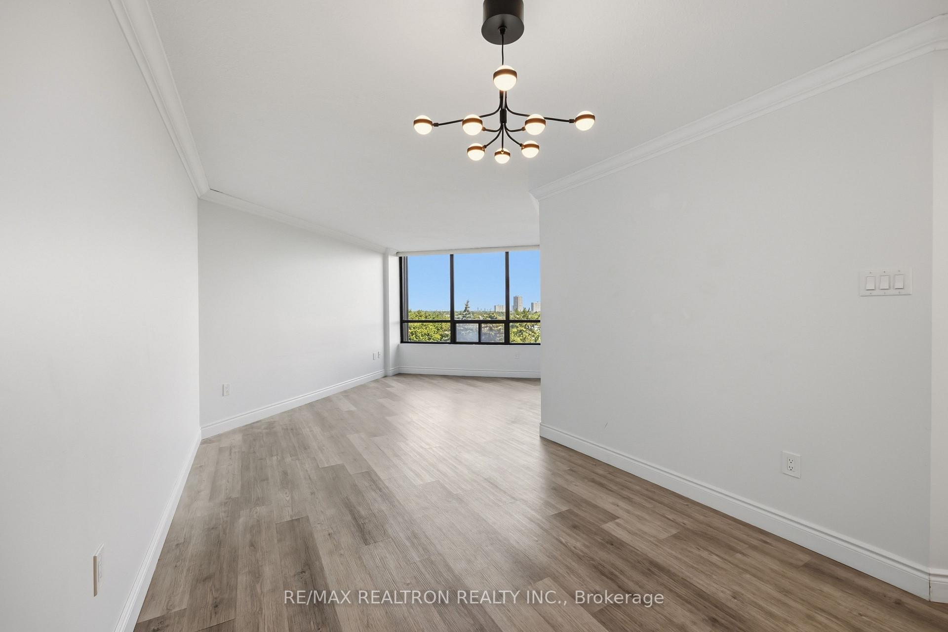 Photo 12 of Unit 608, 7440 Bathurst Street, Vaughan, Brownridge — HOMEH