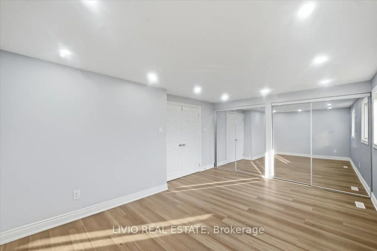 Photo 16 of 4002 Brandon Gate Drive, Mississauga, Malton — HOMEH