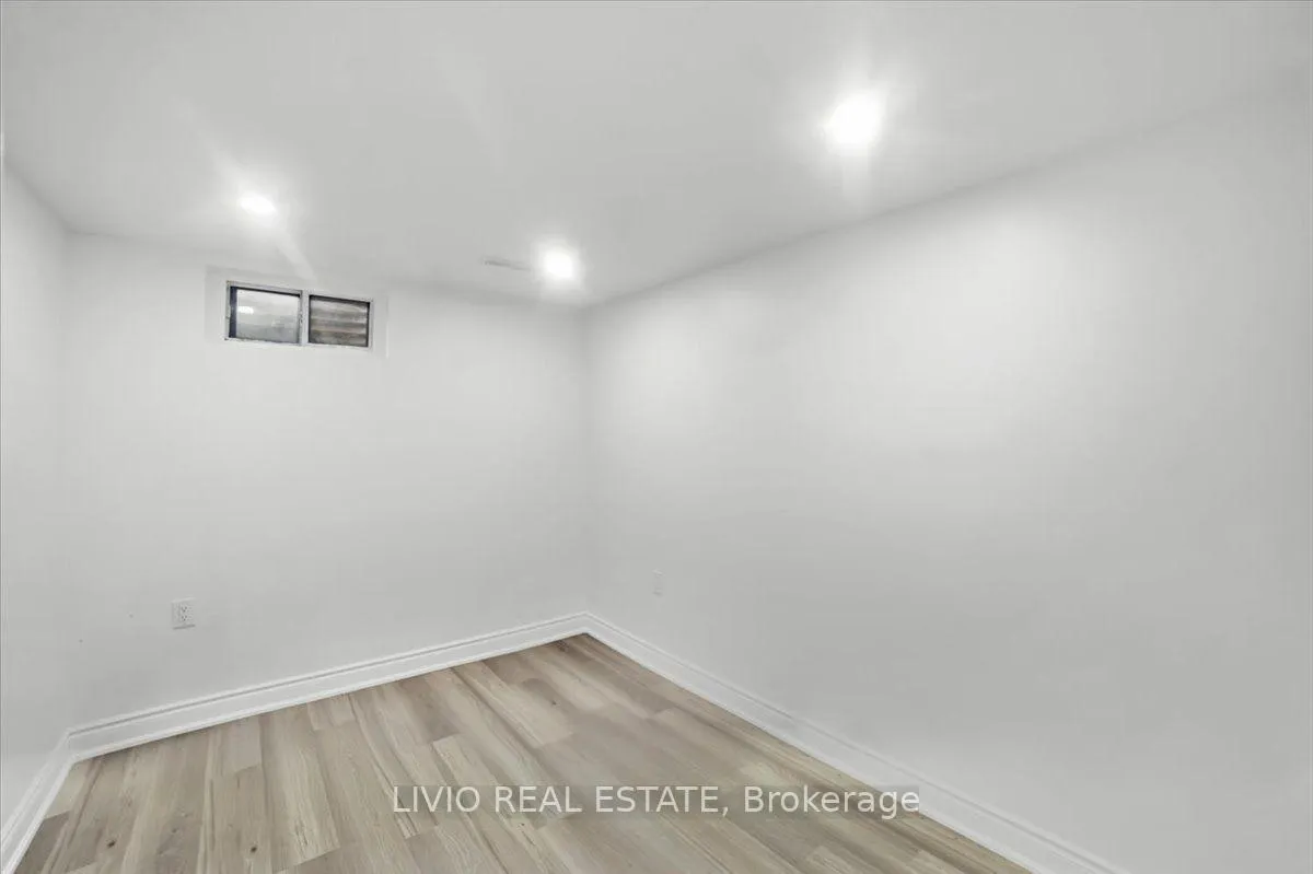 Photo 20 of 4002 Brandon Gate Drive, Mississauga, Malton — HOMEH