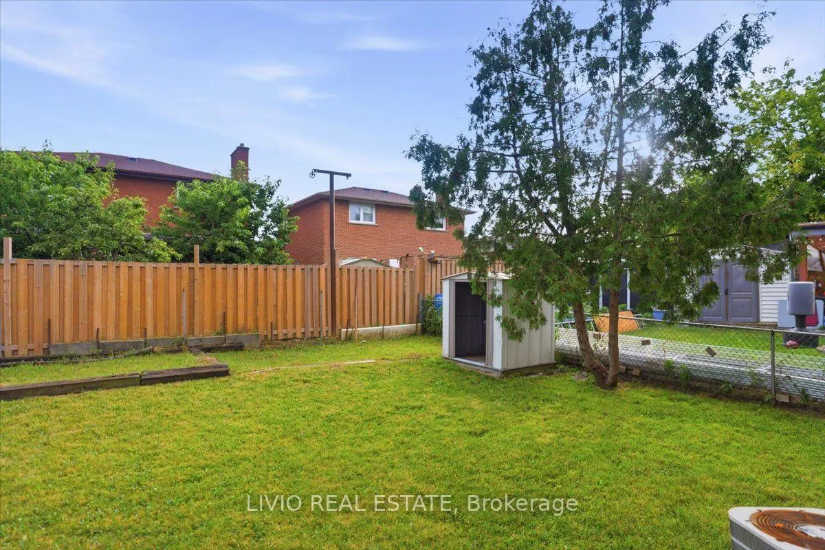 Photo 35 of 4002 Brandon Gate Drive, Mississauga, Malton — HOMEH