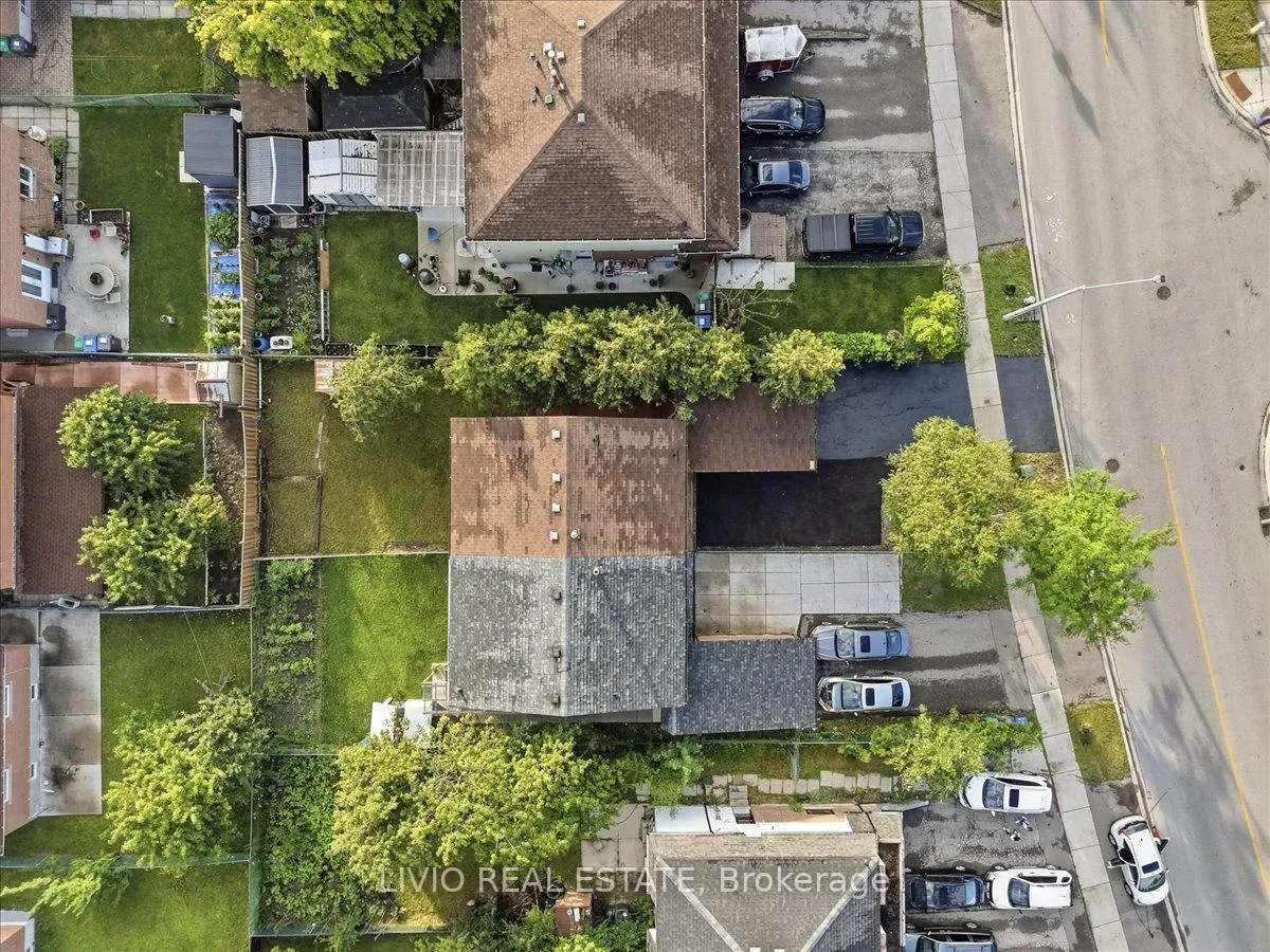Photo 36 of 4002 Brandon Gate Drive, Mississauga, Malton — HOMEH