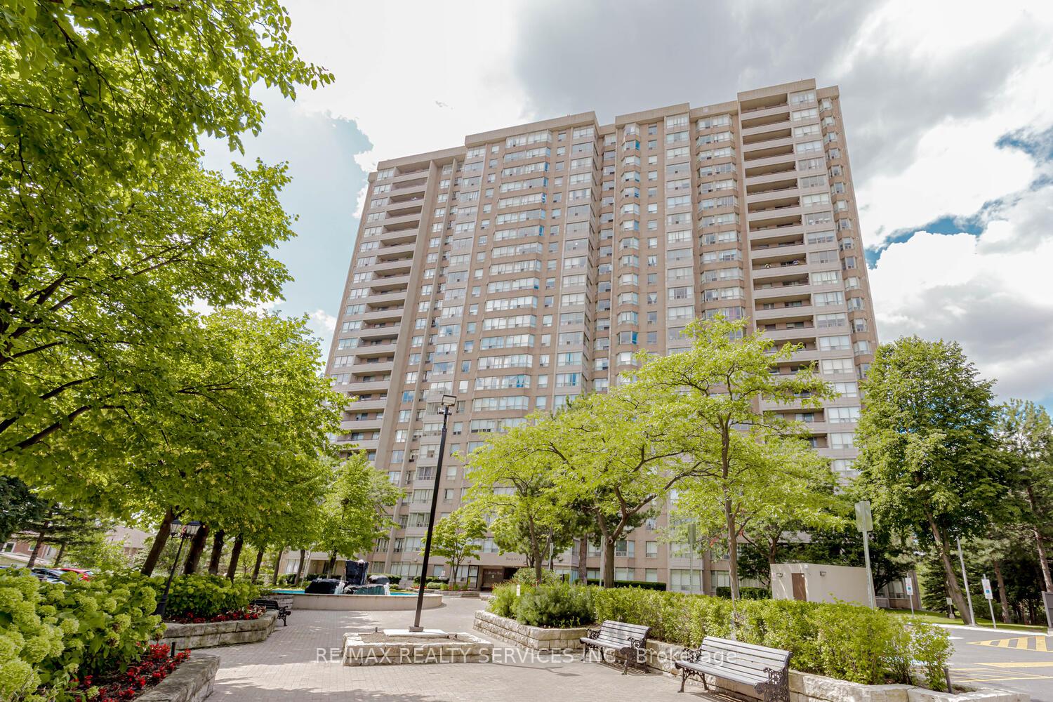 Photo 1 of Unit 308, 30 Malta Avenue, Brampton, Fletcher's Creek South — HOMEH