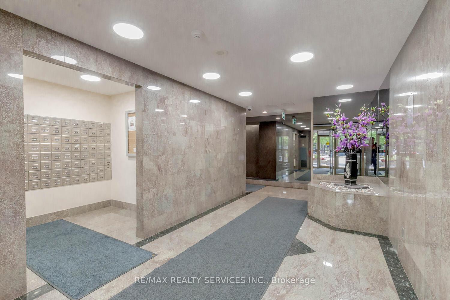 Photo 3 of Unit 308, 30 Malta Avenue, Brampton, Fletcher's Creek South — HOMEH