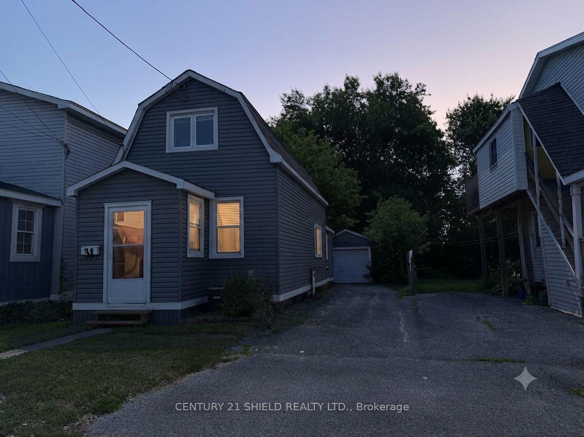 Photo 2 of 31 Cartier Avenue, Cornwall, Cornwall — HOMEH
